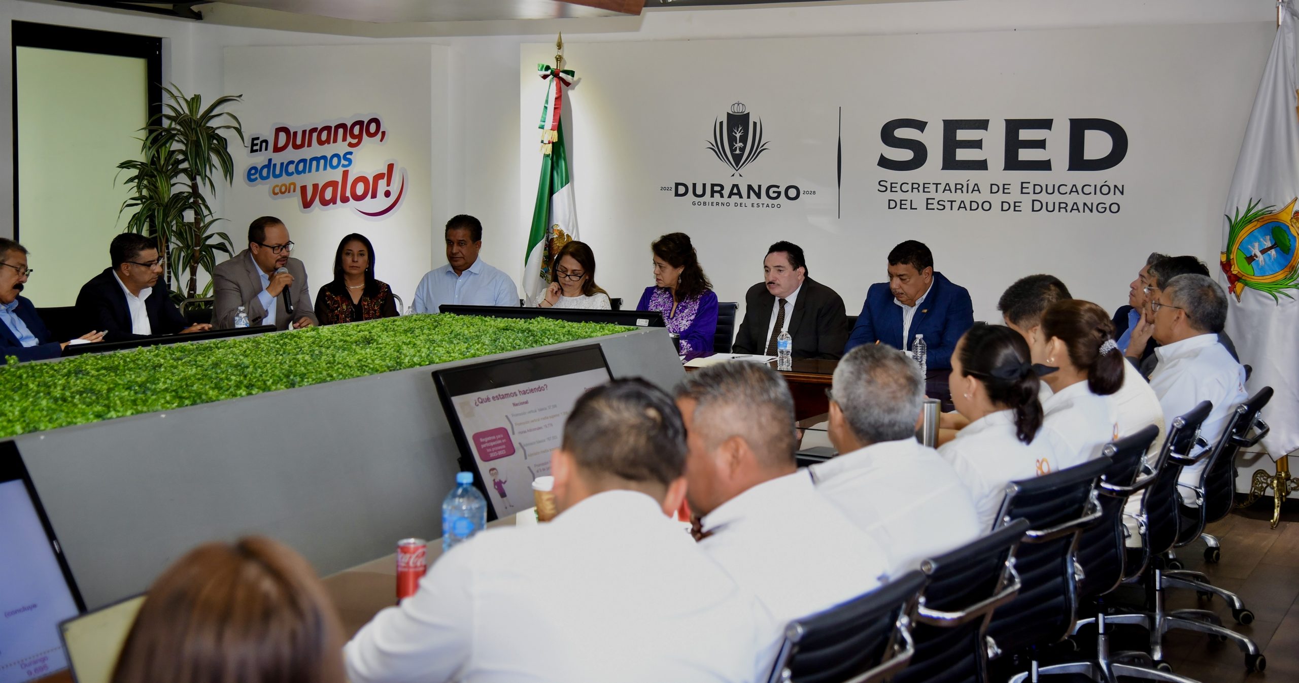 Crea Gobierno de Esteban sinergia entre sindicatos y autoridad educativa.