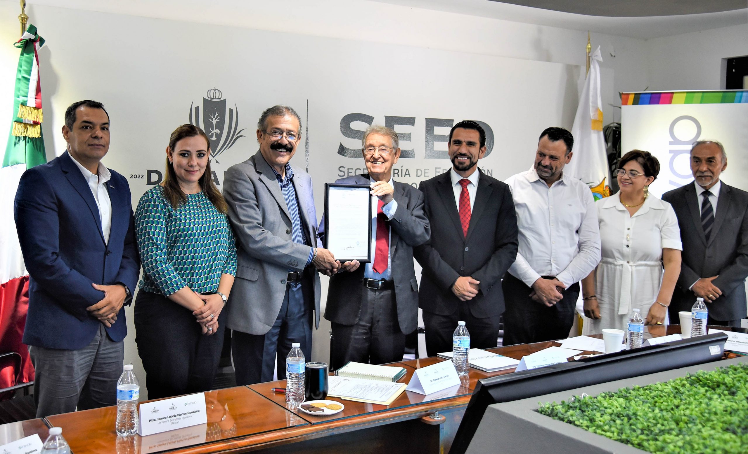 Impulsa gobierno de Esteban evaluación del Sistema Educativo