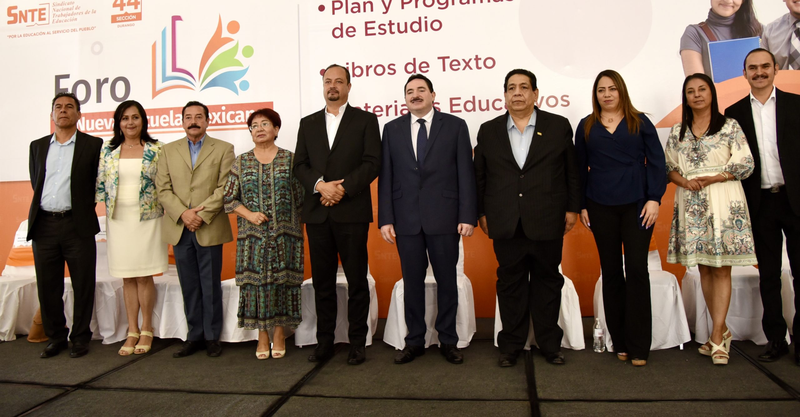 Gobierno de Esteban revaloriza el trabajo docente