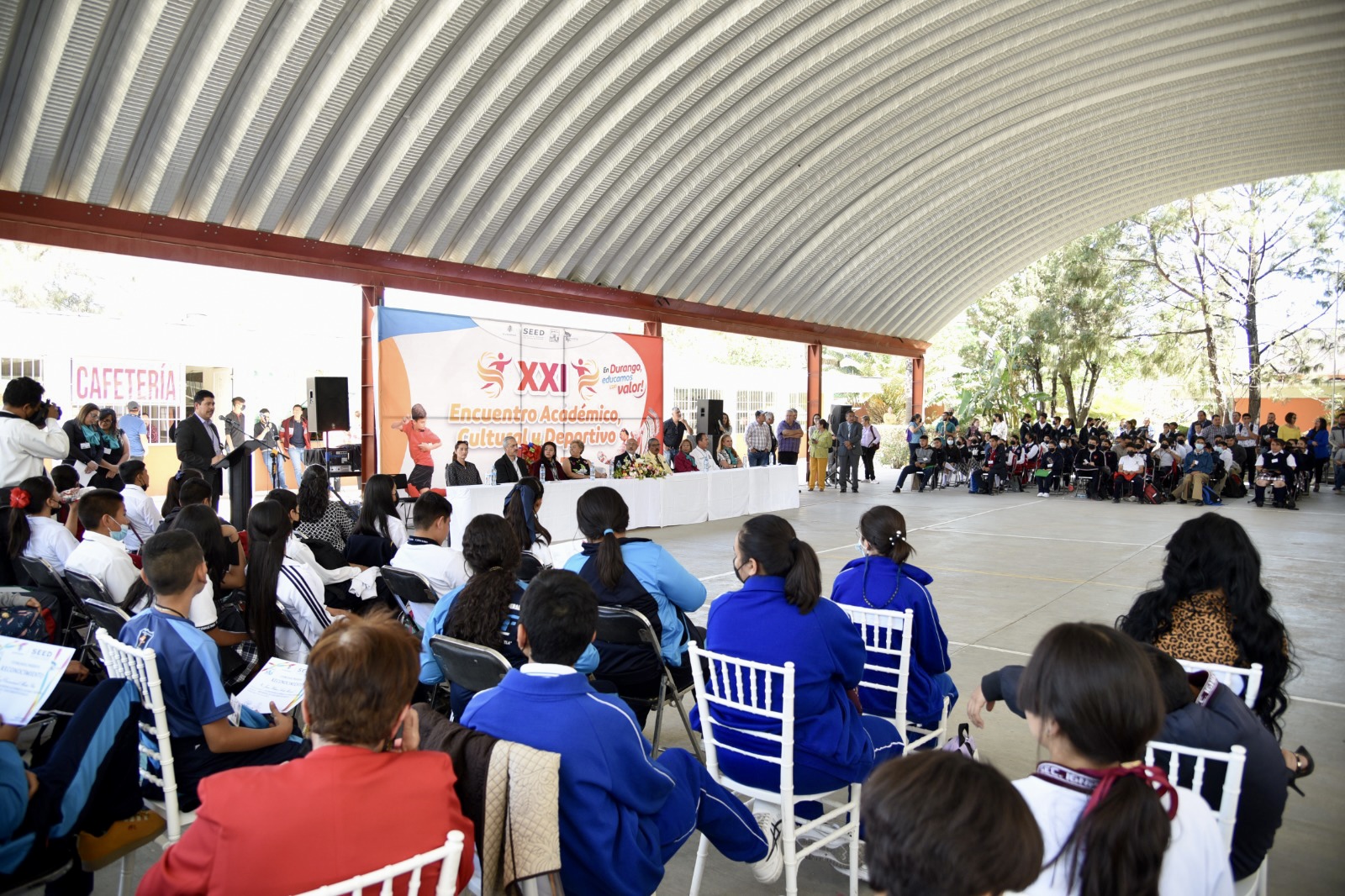 Impulsa Gobierno de Esteban desarrollo académico, cultural y deportivo.