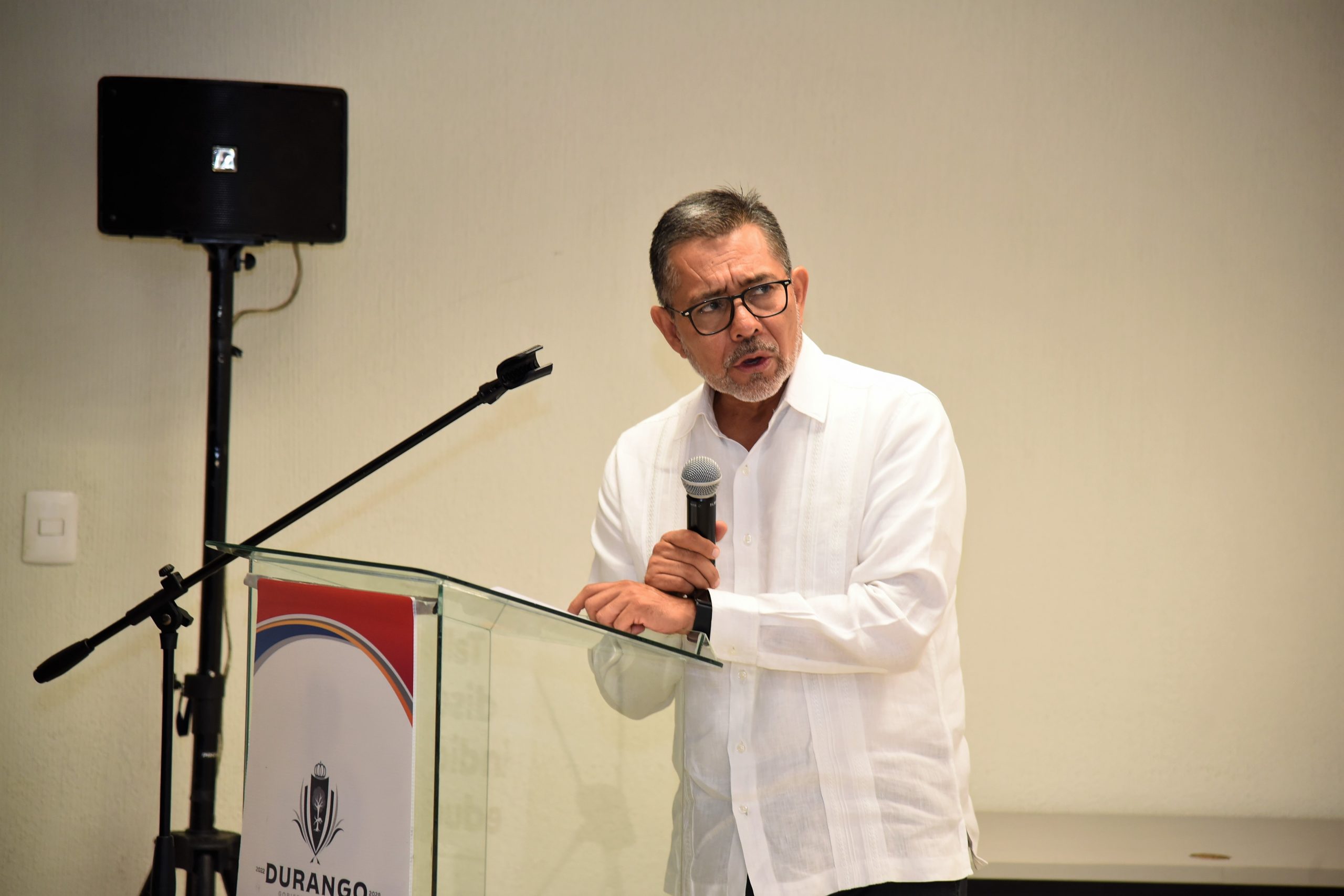 Impulsa gobierno de Esteban mejora continua de docentes